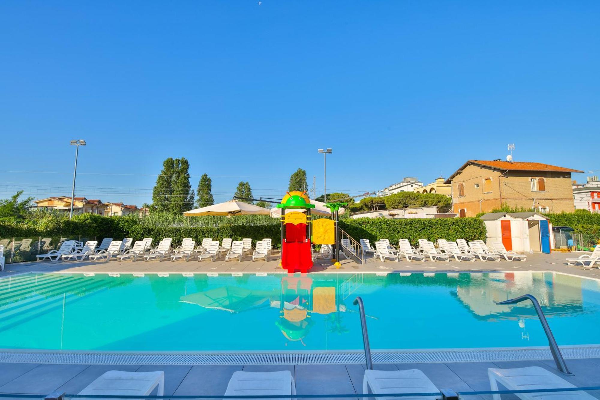 Ciccio Hotel Misano Adriatico Exterior photo