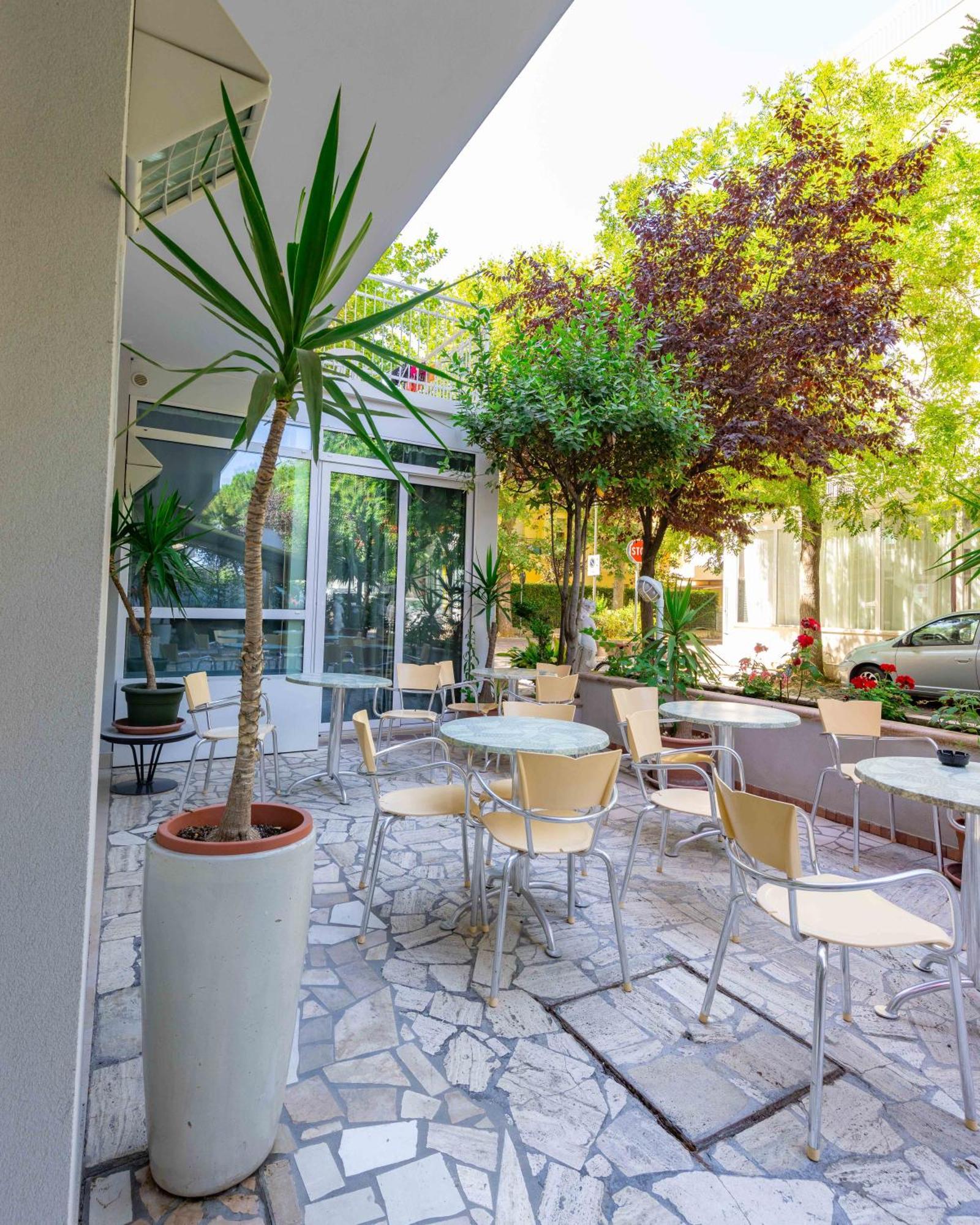 Ciccio Hotel Misano Adriatico Exterior photo